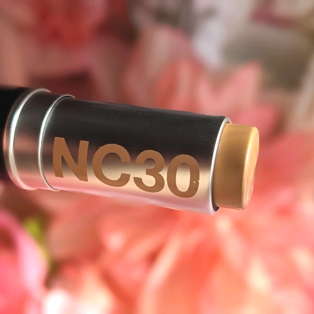 NIB Mac Studio Fix Soft Matte Foundation Stick